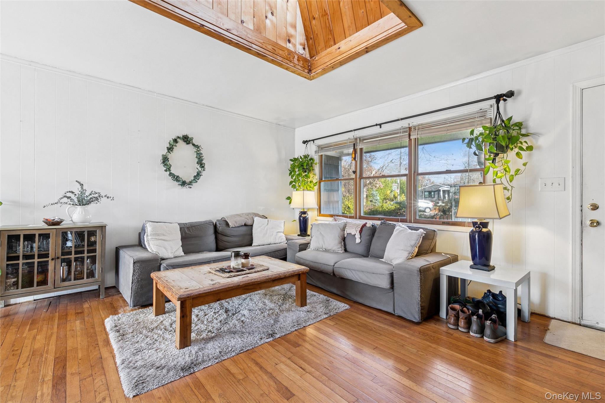 #3 photo, 5 Rutyna Circle, سوفولك Hampton Bays , NY 11946