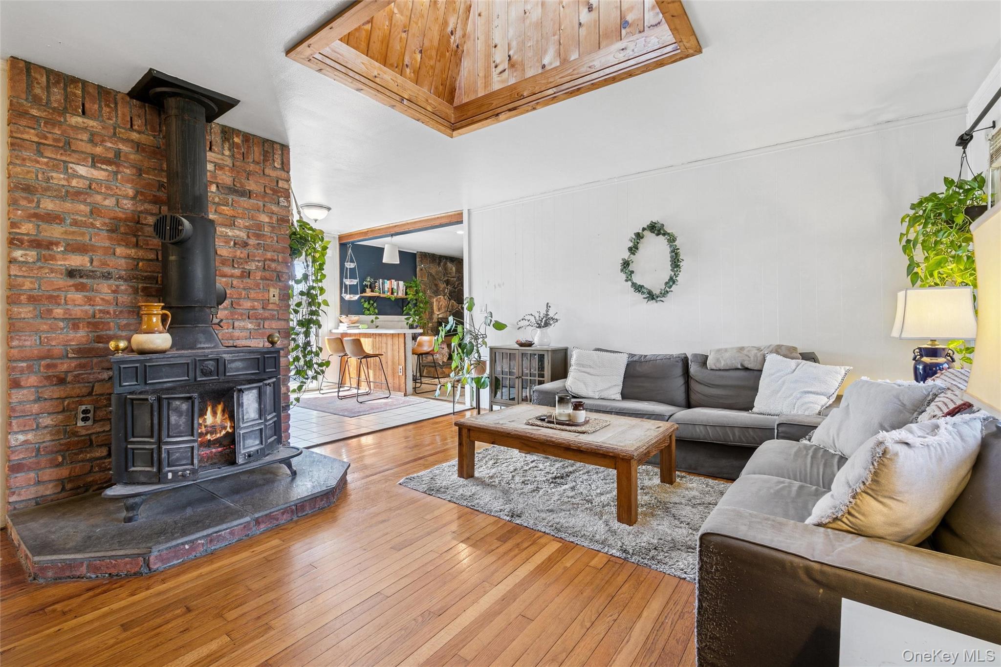 #5 photo, 5 Rutyna Circle, سوفولك Hampton Bays , NY 11946