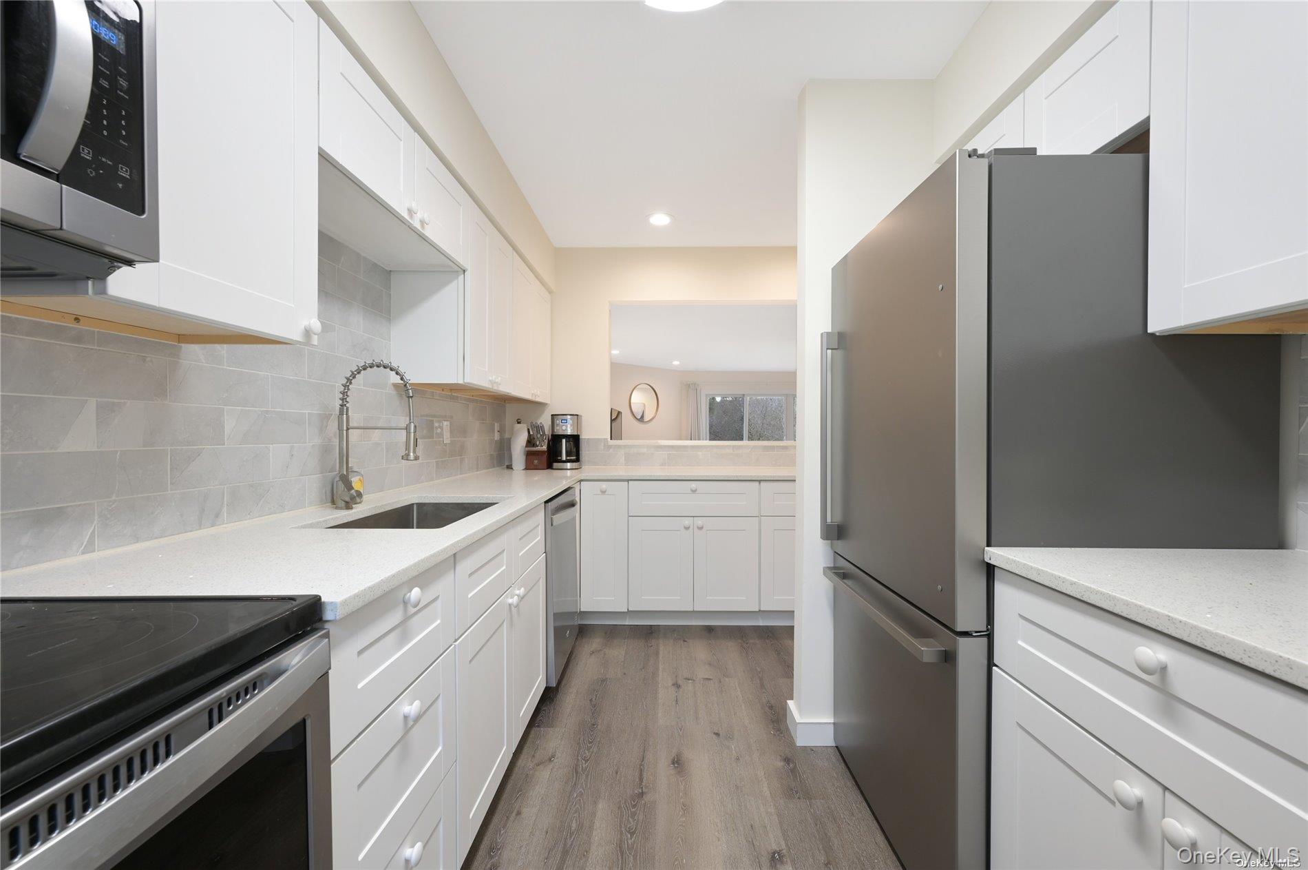 #4 photo, 34 Montauk Highway, 東長島 Westhampton , NY 11977