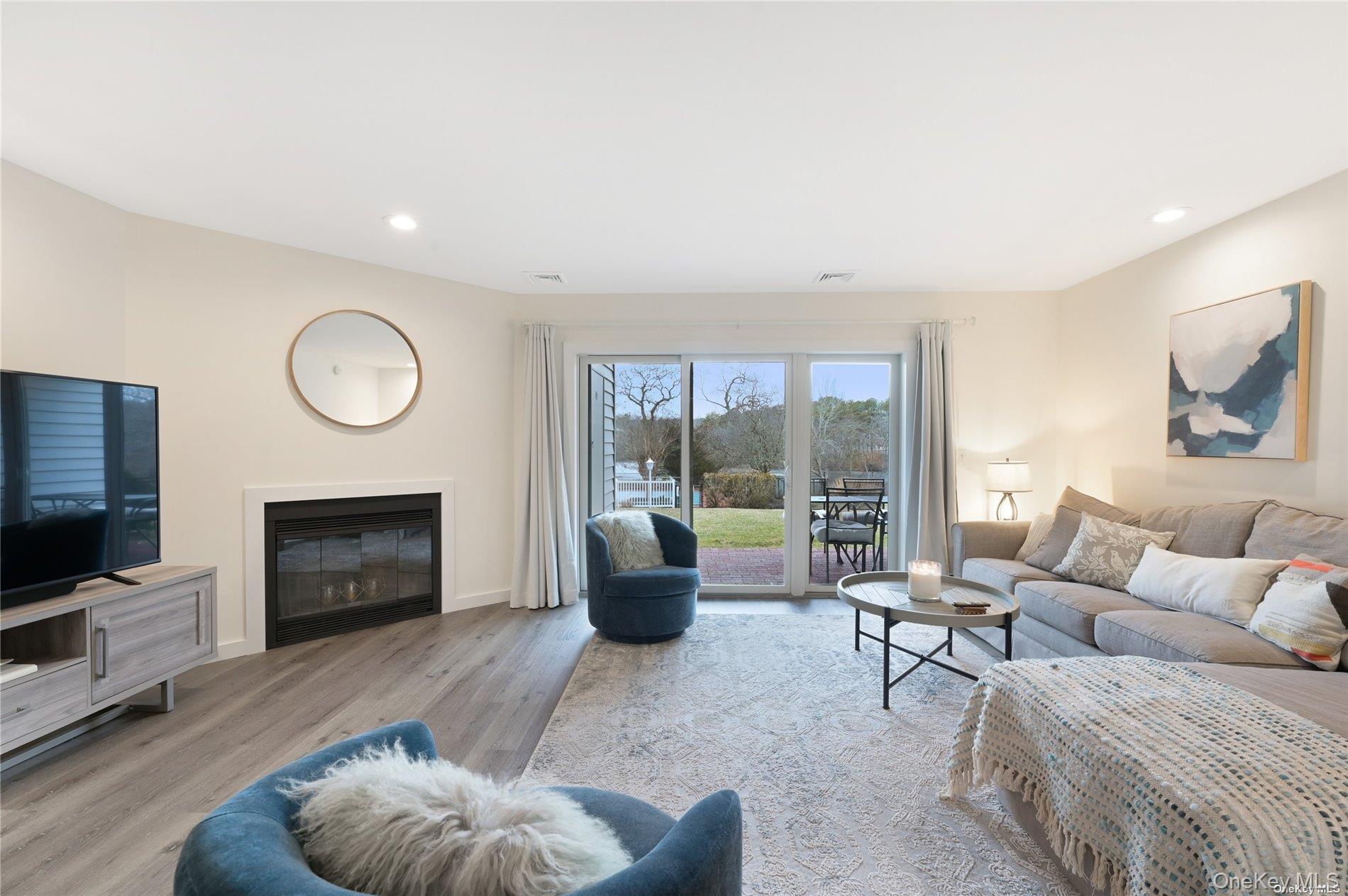 #8 photo, 34 Montauk Highway, 東長島 Westhampton , NY 11977