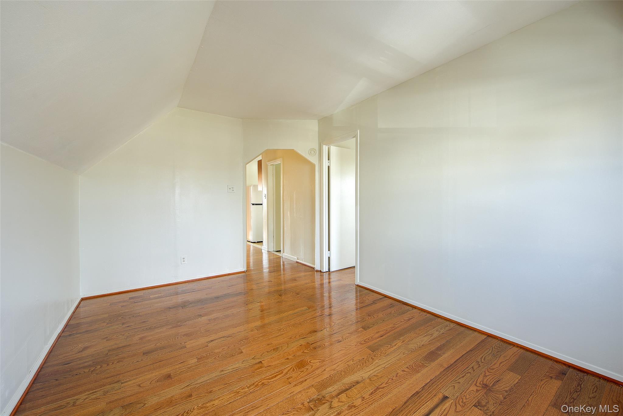 #19 photo, 220-04 103rd Avenue, Cambria Heights , NY 11429