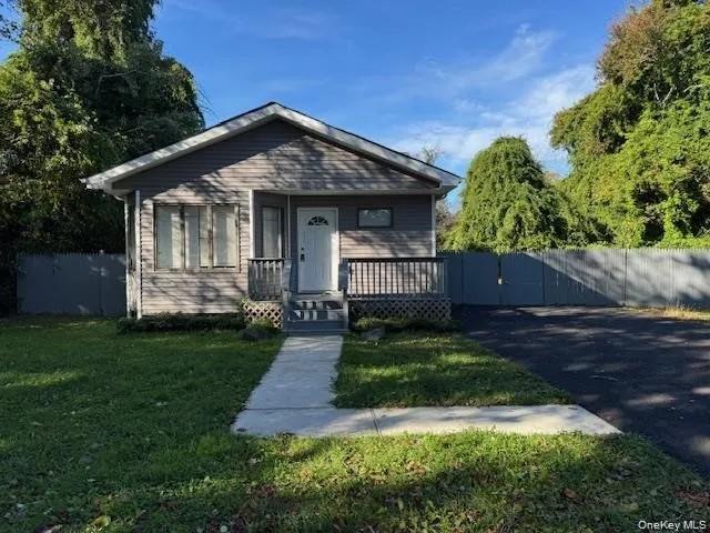 #1 photo, 62 Orchid Drive, 東長島 Mastic Beach , NY 11951