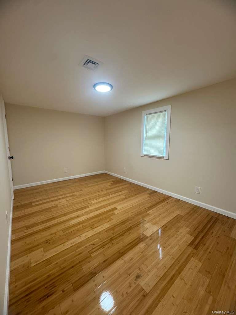 #16 photo, 62 Orchid Drive, מחוז סאפוק Mastic Beach , NY 11951