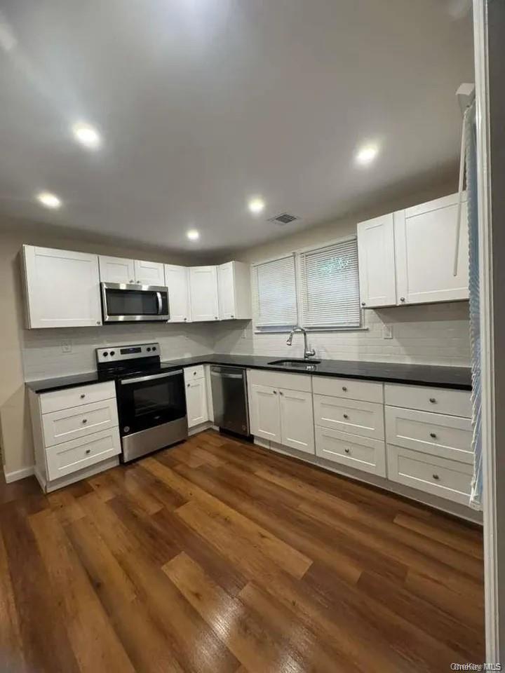 #4 photo, 62 Orchid Drive, 東長島 Mastic Beach , NY 11951