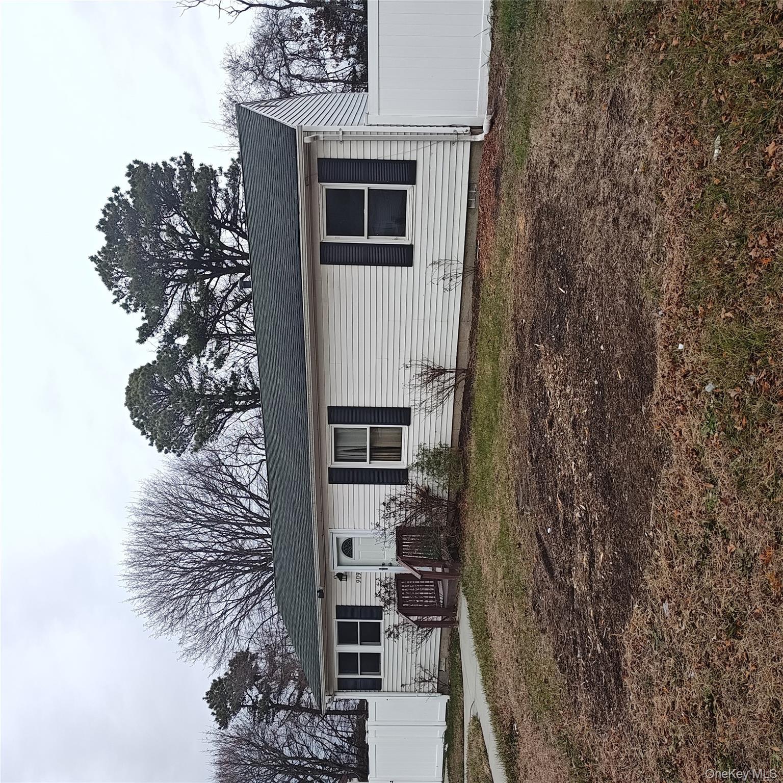 #1 photo, 909 Provost Avenue, 東長島 Bellport , NY 11713