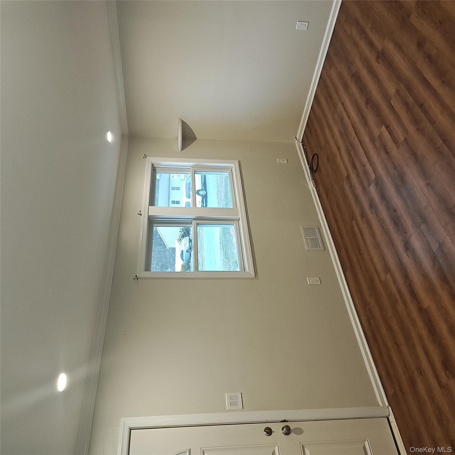 #7 photo, 909 Provost Avenue, 東長島 Bellport , NY 11713