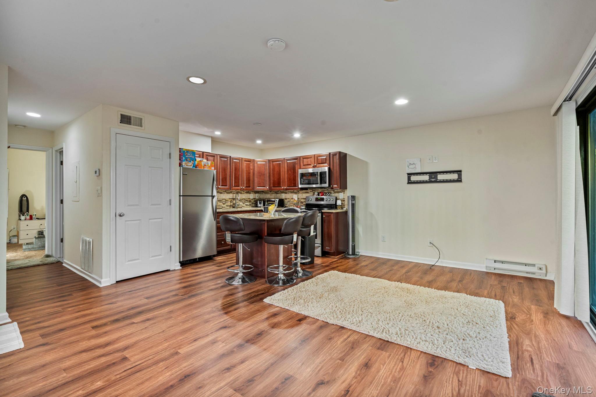 #11 photo, 1 Anchorage Way, 長島 Freeport , NY 11520