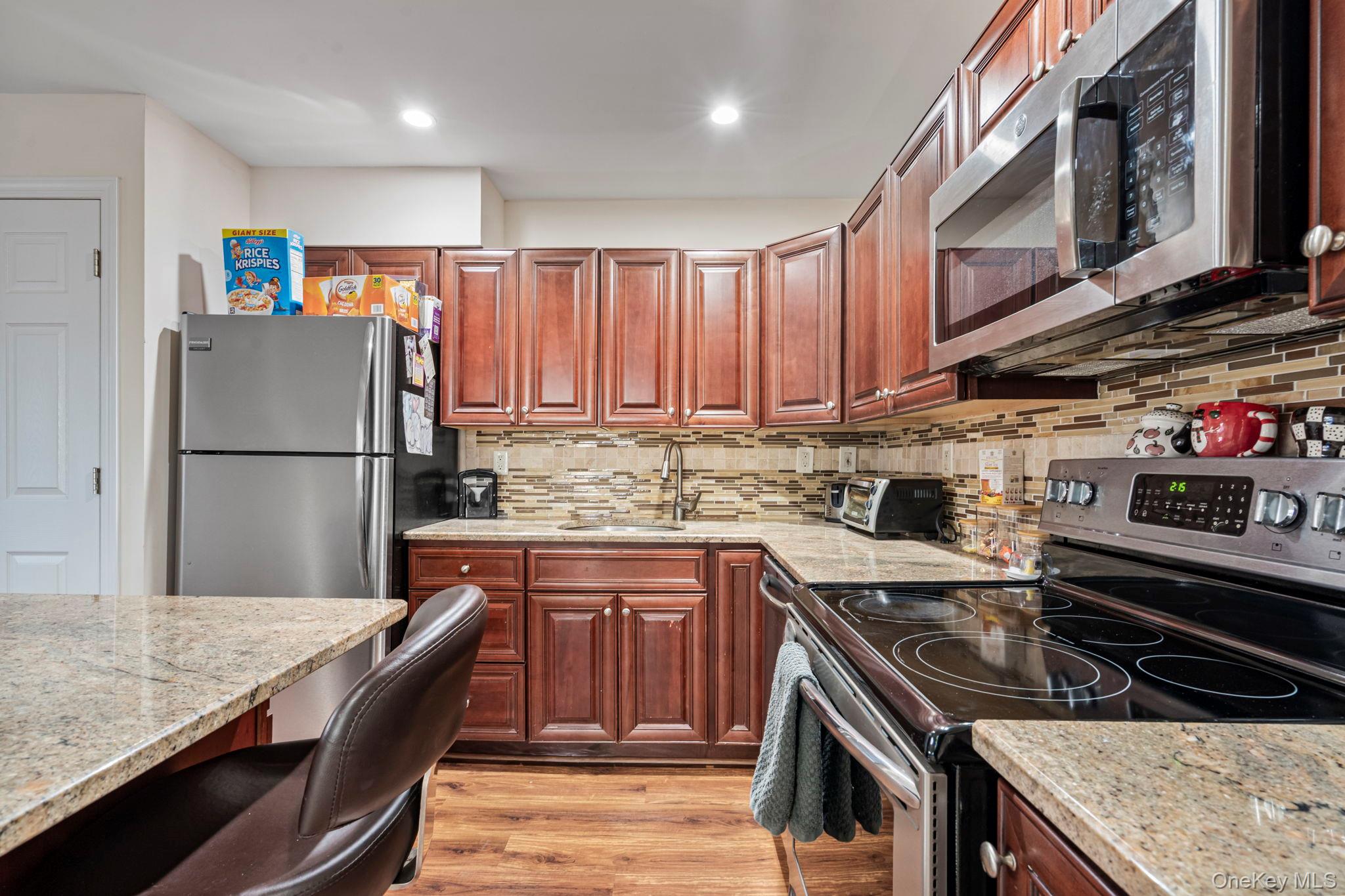 #12 photo, 1 Anchorage Way, 長島 Freeport , NY 11520