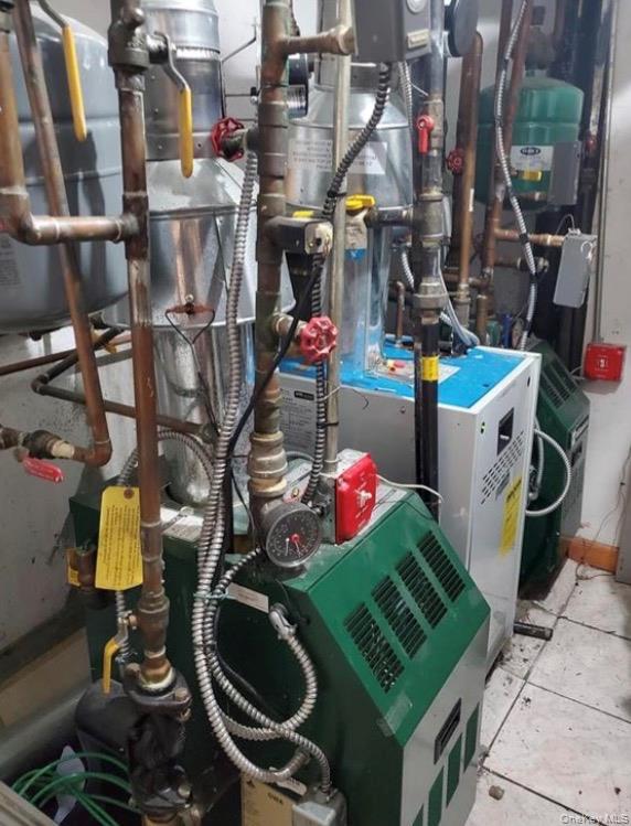 #13 photo, 10355 52nd Avenue, كوينز Corona , NY 11368