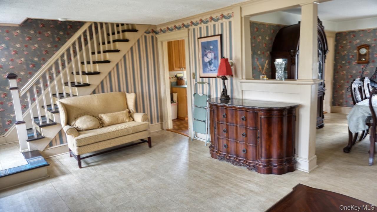 #17 photo, 64 Ketewamoke Avenue, Babylon , NY 11702