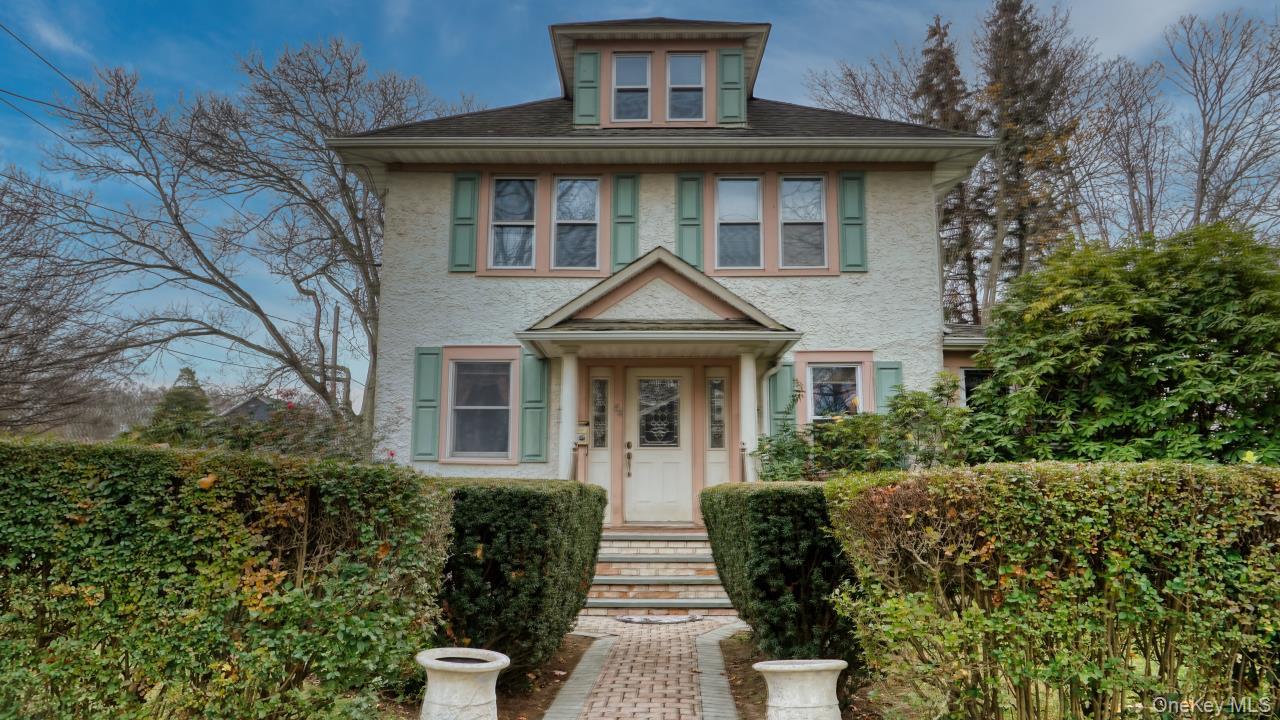 #2 photo, 64 Ketewamoke Avenue, Babylon , NY 11702