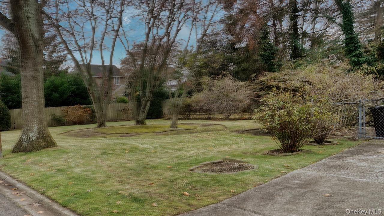 #5 photo, 64 Ketewamoke Avenue, Babylon , NY 11702