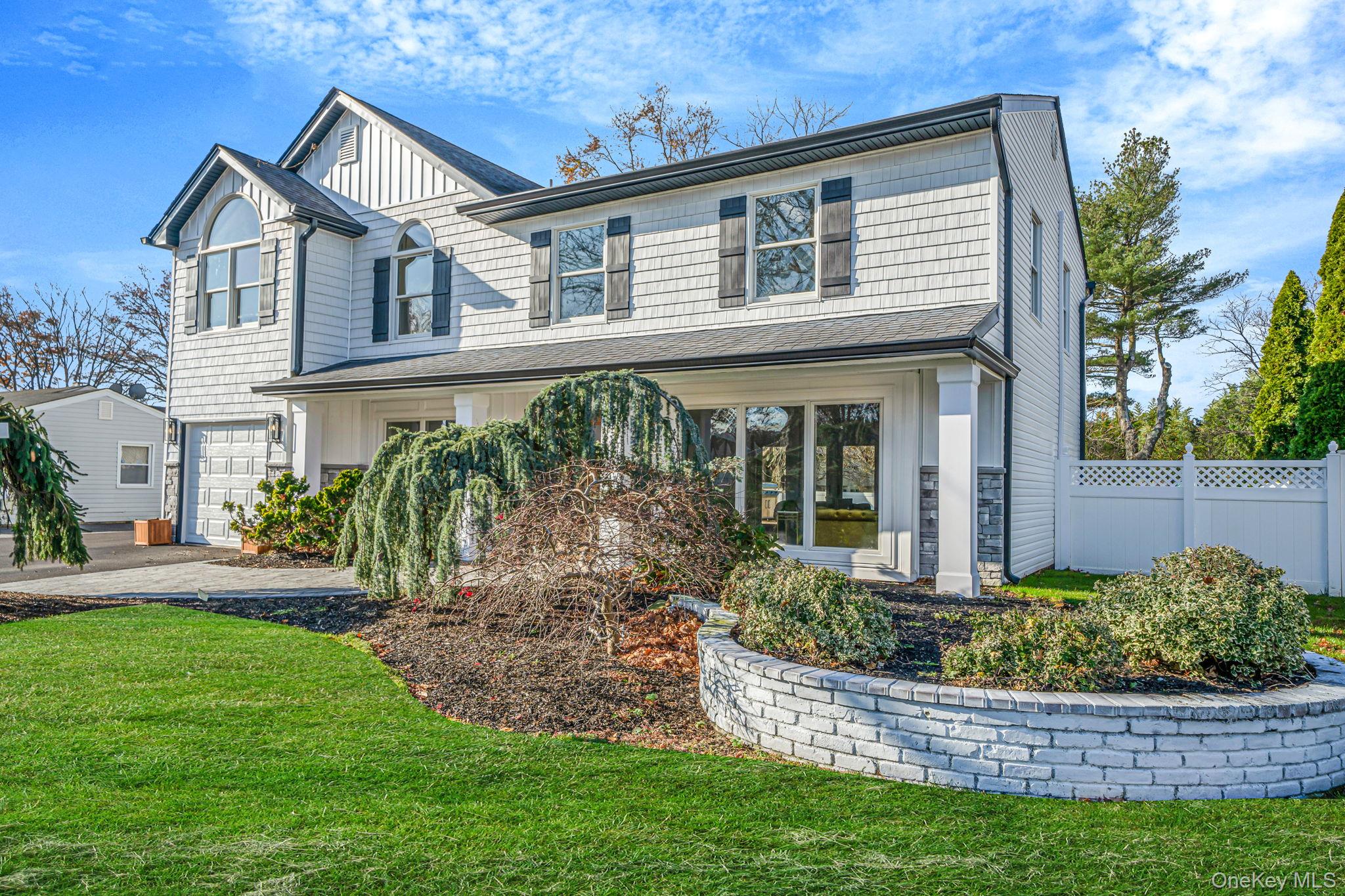 #2 photo, 36 Flintridge Drive, सफ़ोक काउंटी Holbrook , NY 11741