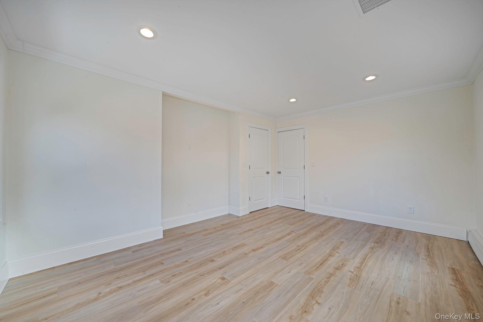 #20 photo, 36 Flintridge Drive, सफ़ोक काउंटी Holbrook , NY 11741