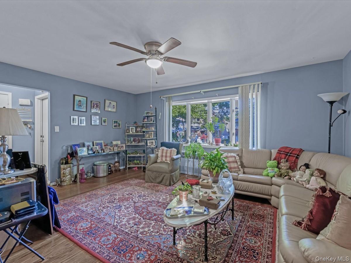 #4 photo, 206 Hunnewell Avenue, 長島 Elmont , NY 11003