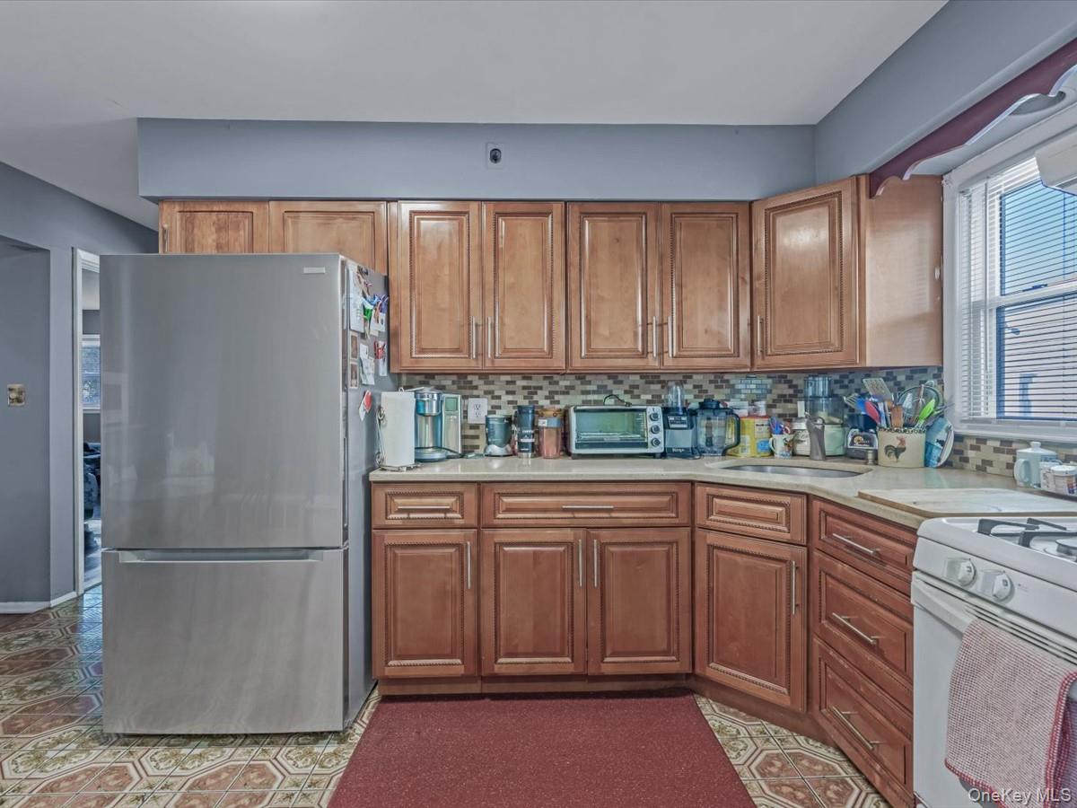 #6 photo, 206 Hunnewell Avenue, 長島 Elmont , NY 11003