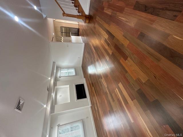 #4 photo, 26 Radio Avenue, 東長島 Miller Place , NY 11764