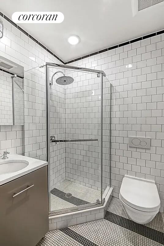 #13 photo, New York City, 曼哈頓 East Village , NY 10009