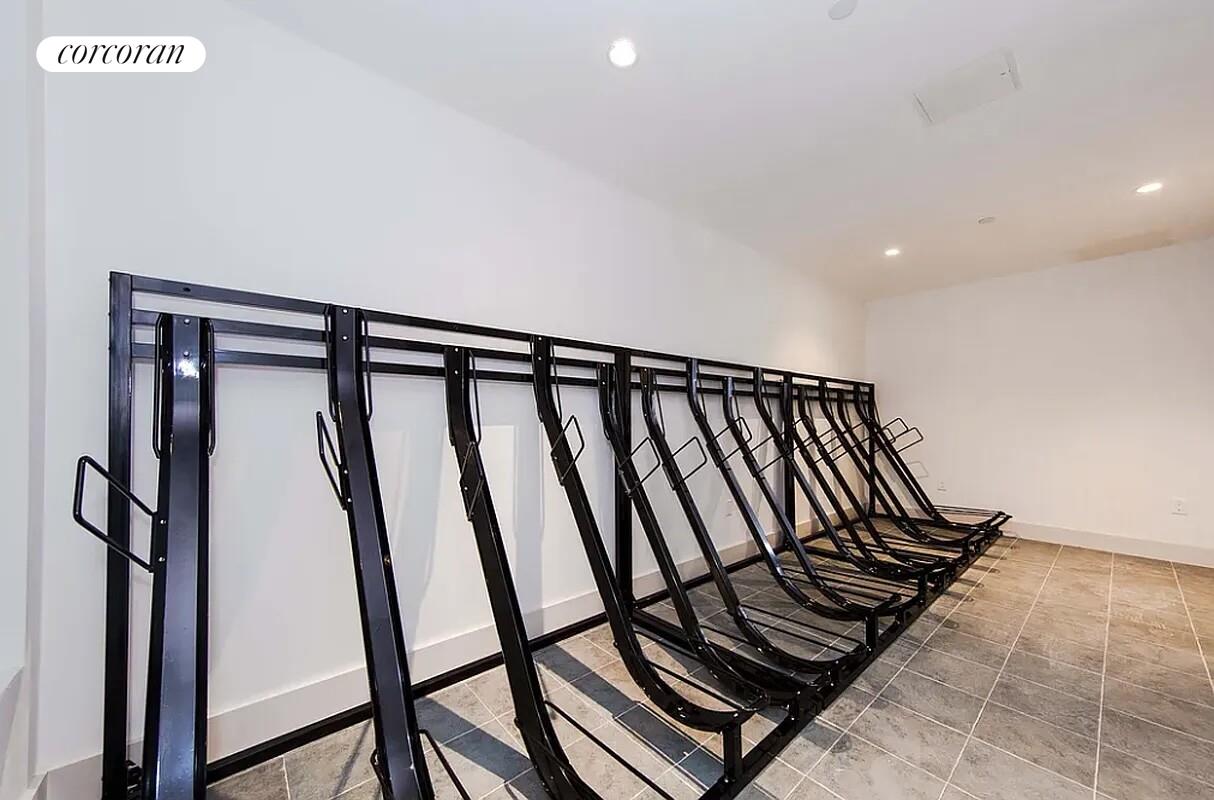 #16 photo, New York City, 曼哈頓 East Village , NY 10009