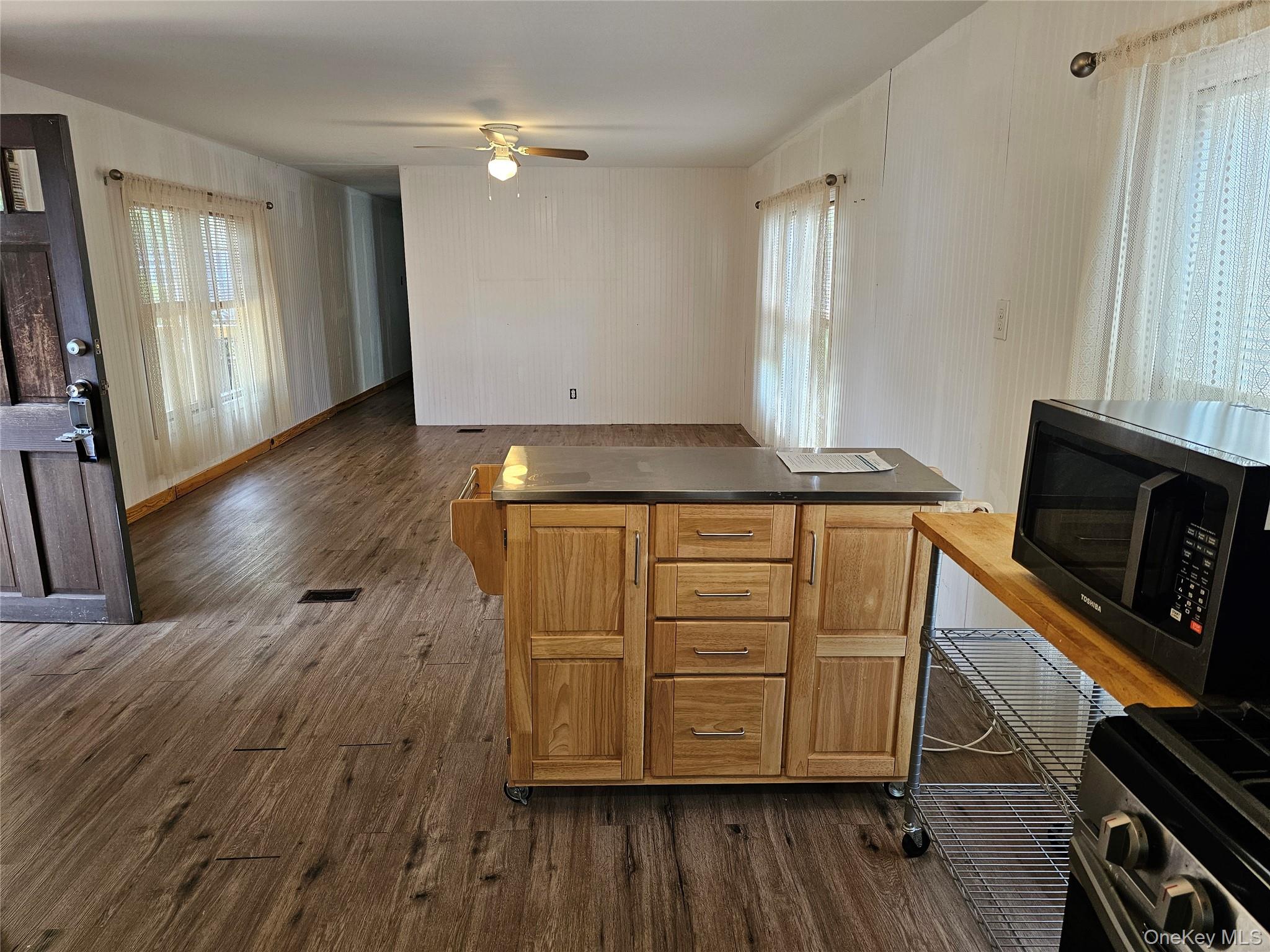 #10 photo, 1964-106 River Road, سوفولك Calverton , NY 11933