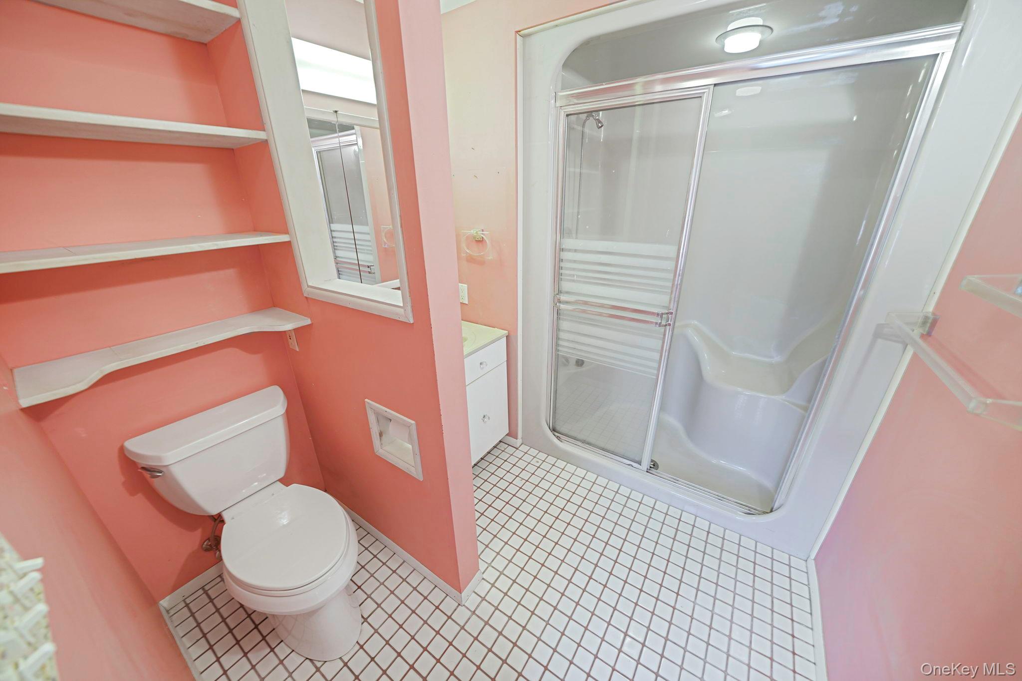 #20 photo, 1344 Boston Avenue, سوفولك Bay Shore , NY 11706