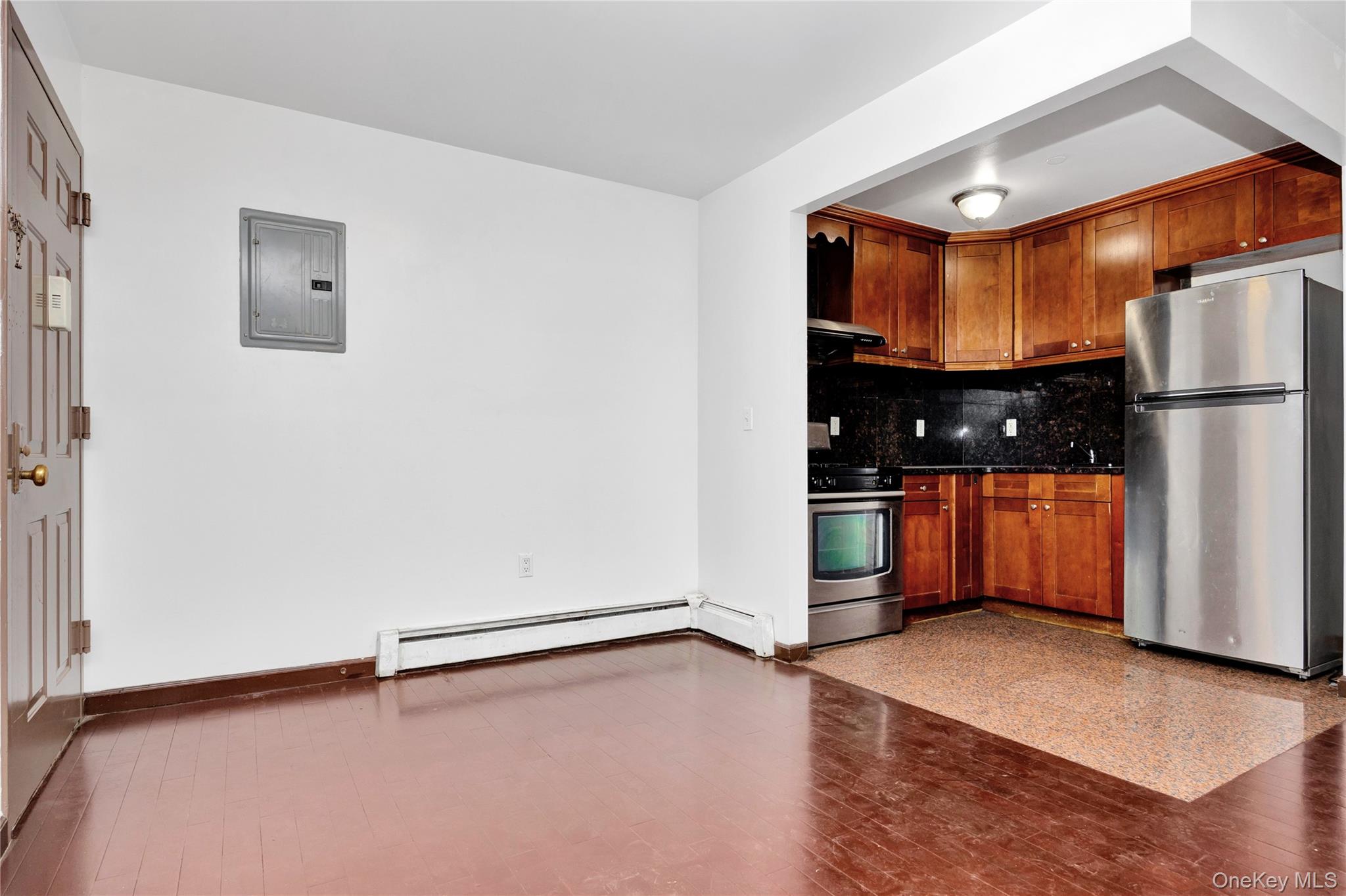 #10 photo, 132-36 POPLE Avenue, كوينز Flushing , NY 11355