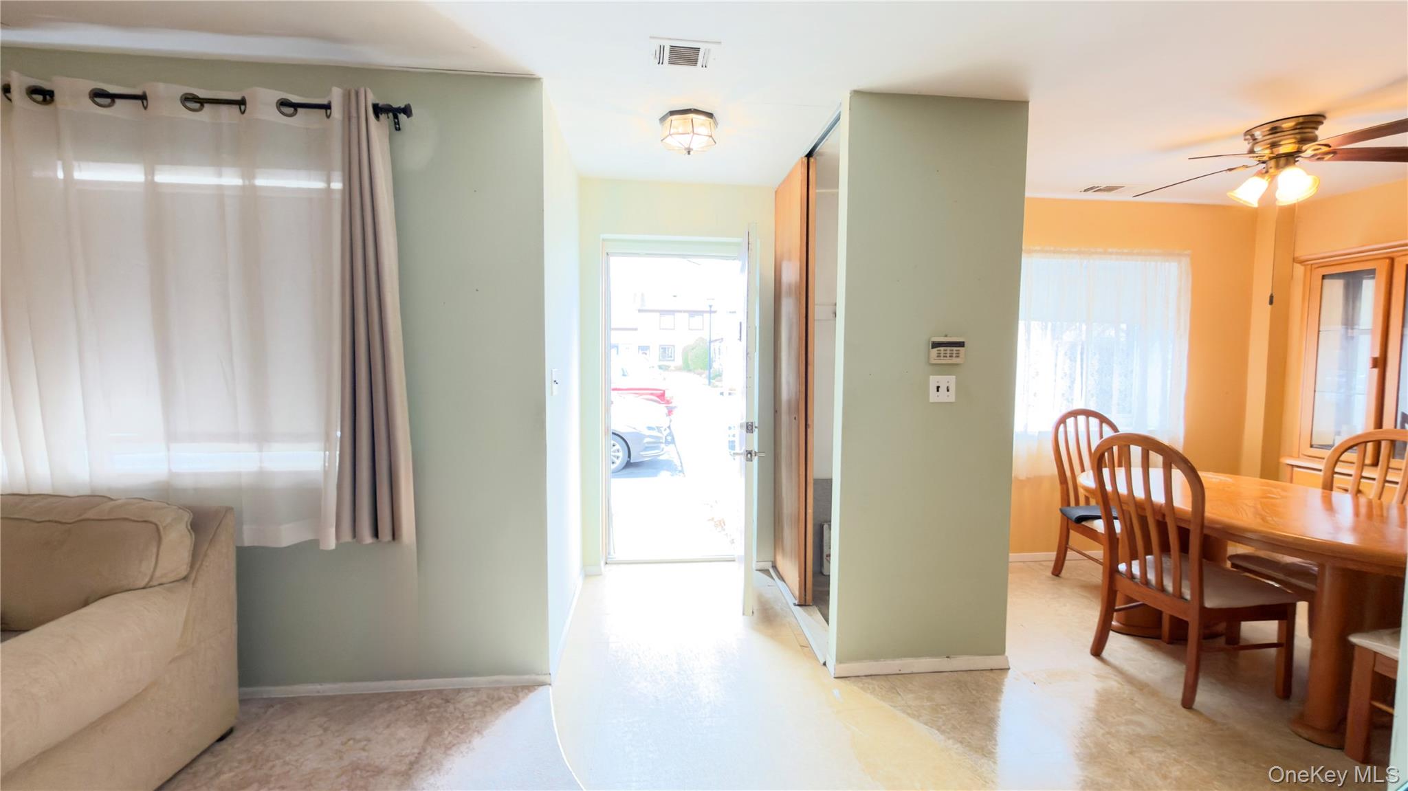 #4 photo, 98 Whistler Court, سوفولك Middle Island , NY 11953