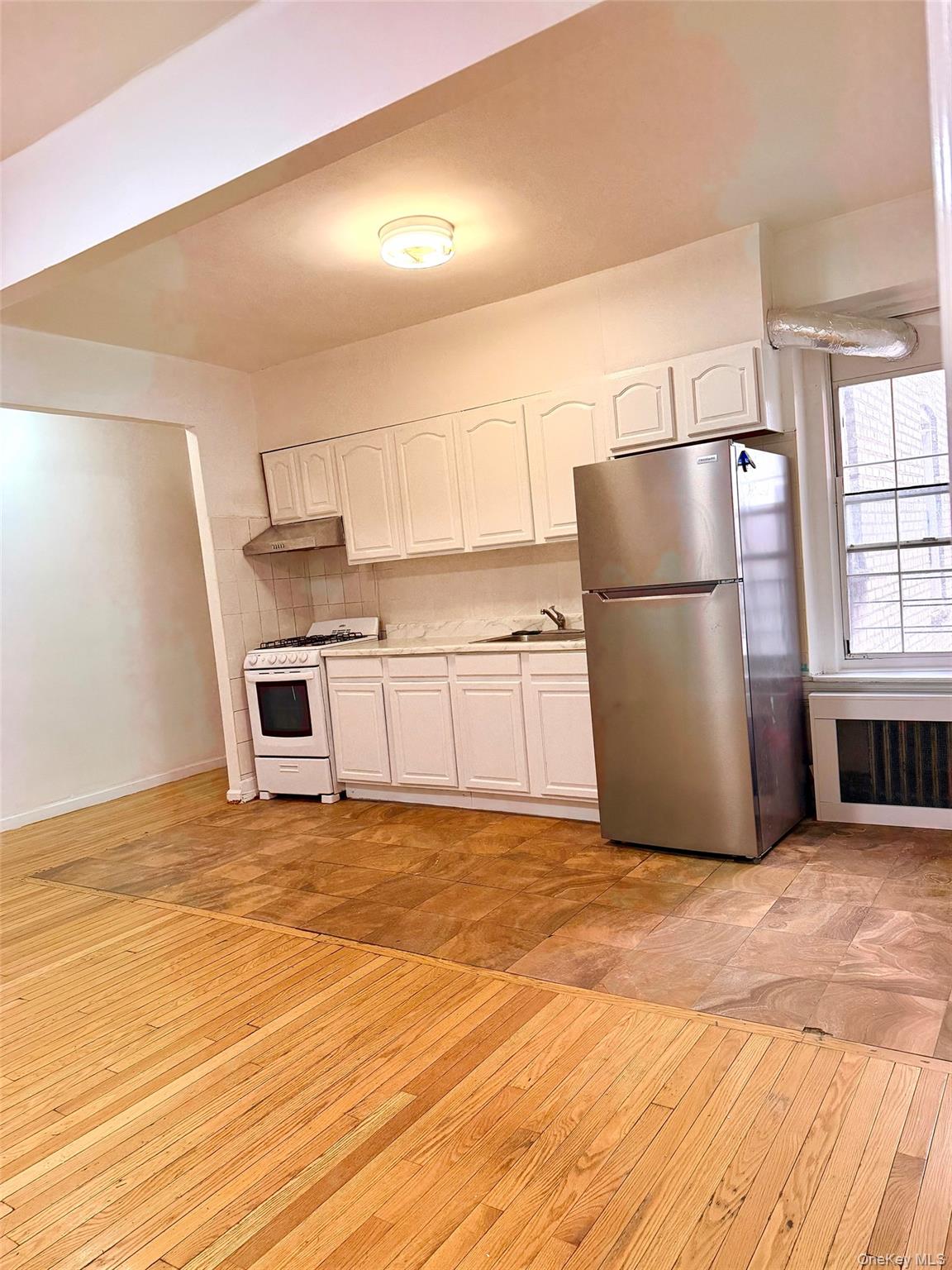 #3 photo, 88-11 Elmhurst, Elmhurst , NY 11373