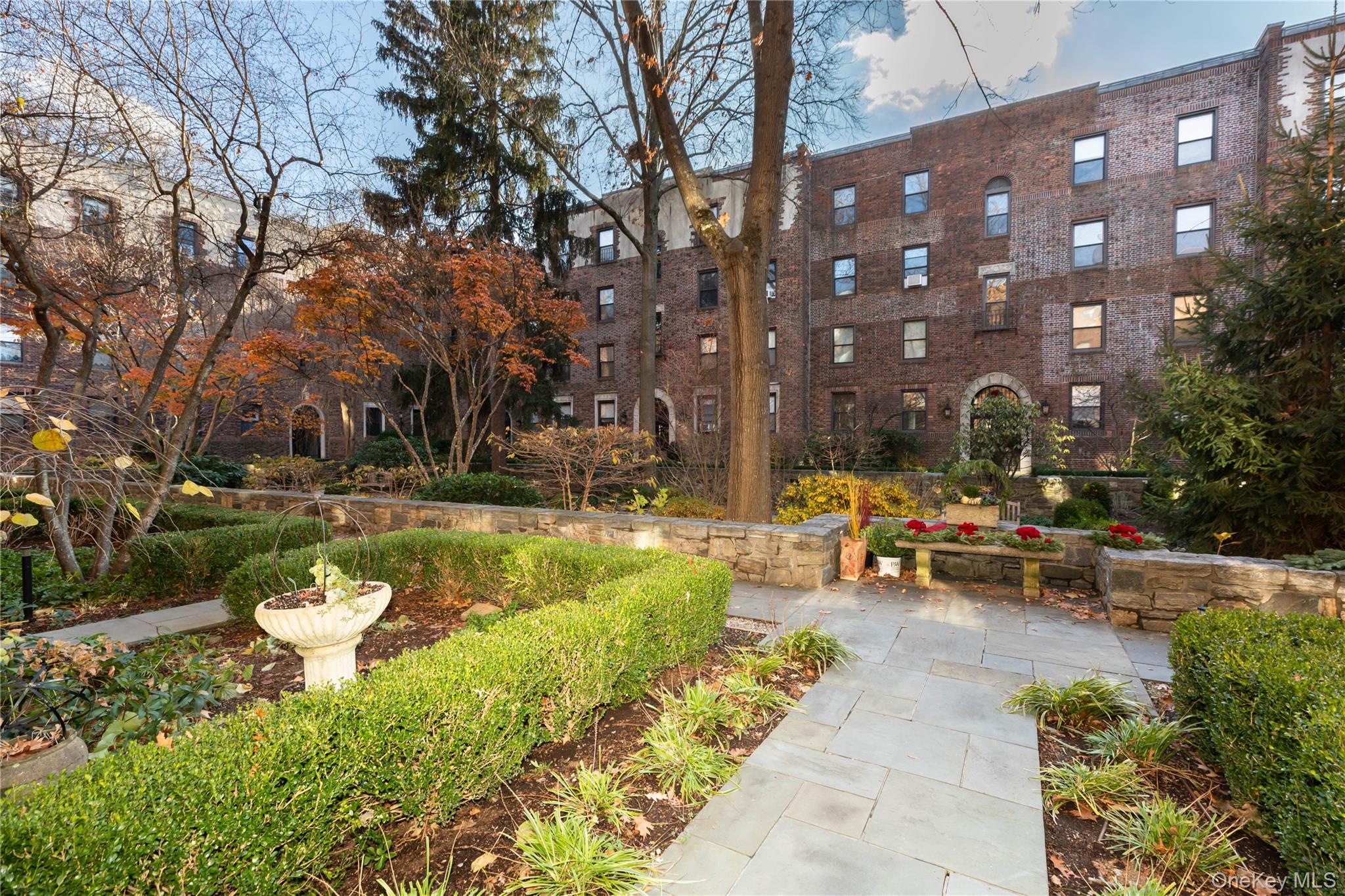 #19 photo, 64 Sagamore Road, Bronxville , NY 10708