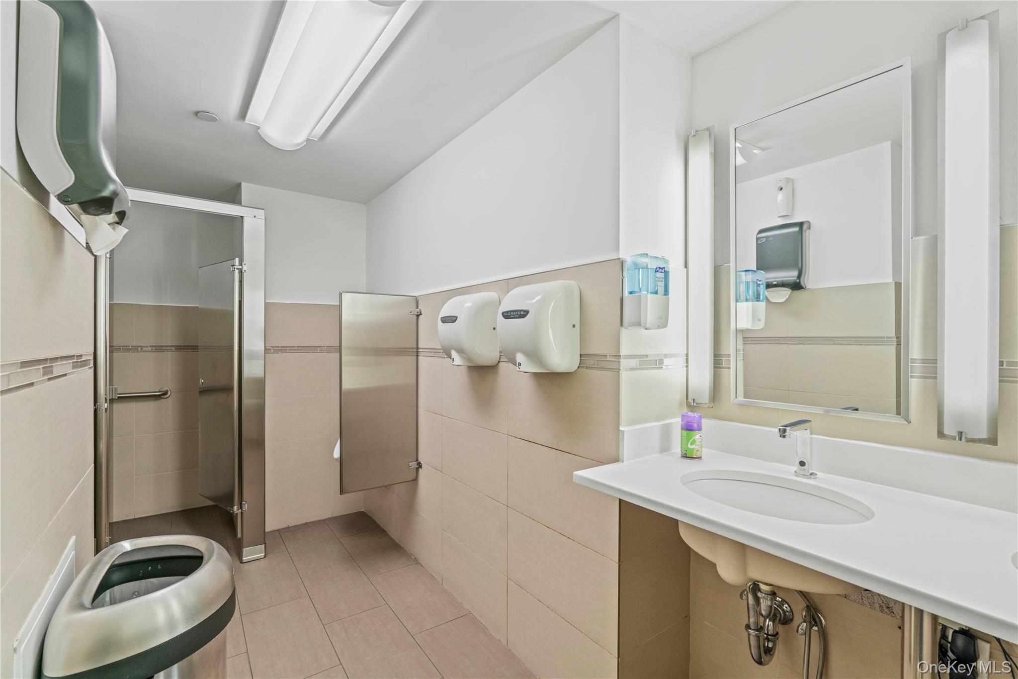 #15 photo, 16 Pennsylvania Plaza, New York (Manhattan) , NY 10001