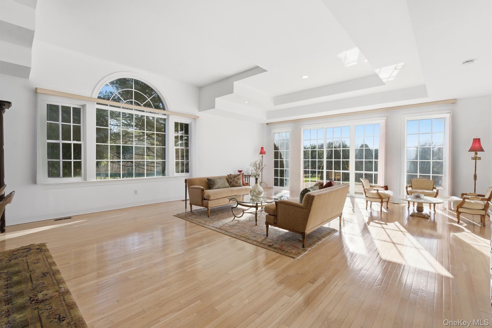 #9 photo, 159 Altessa Boulevard, 東長島 梅尔维尔 Melville , NY 11747