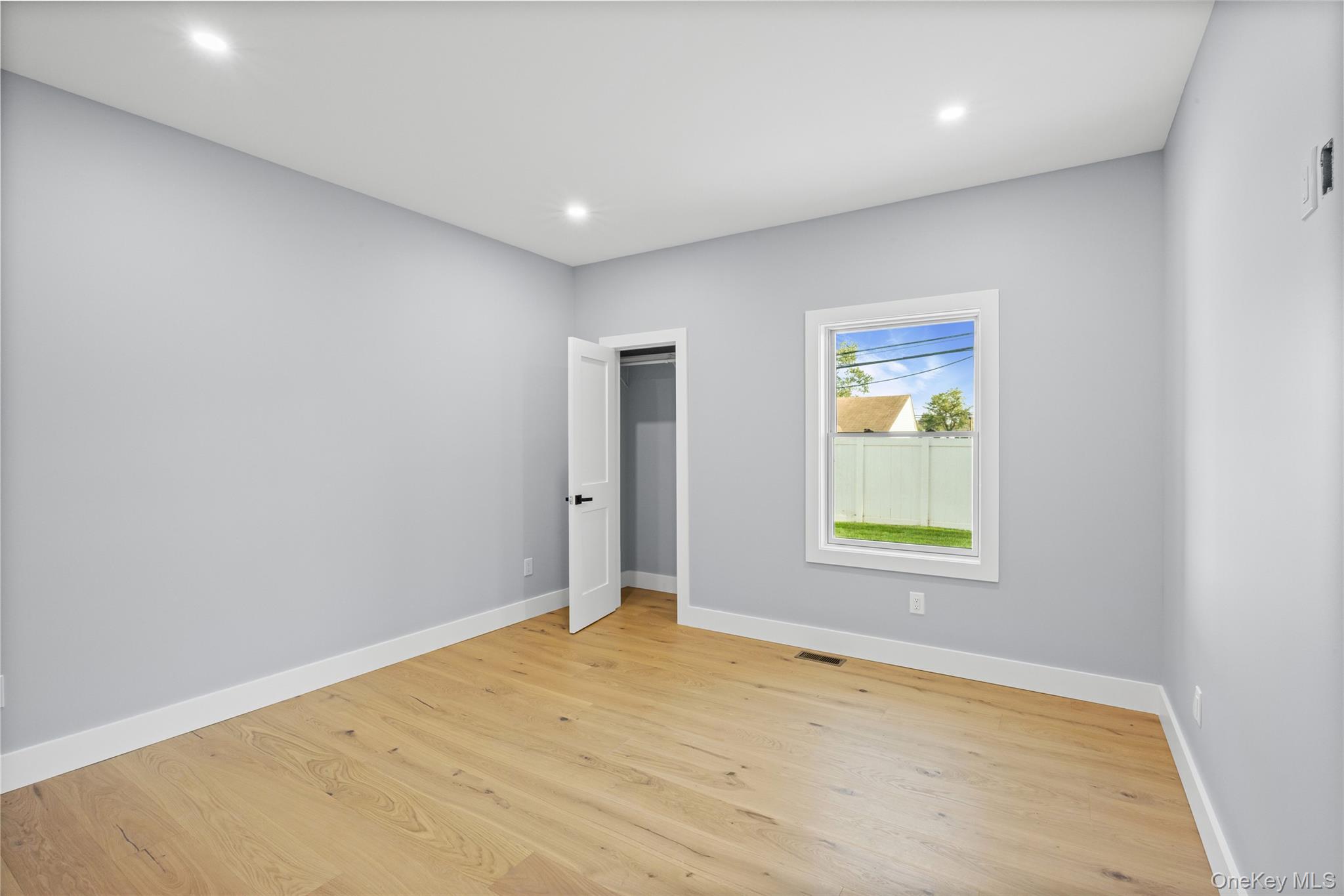 #13 photo, 12 Friends Lane, 長島 西布雷 Westbury , NY 11590