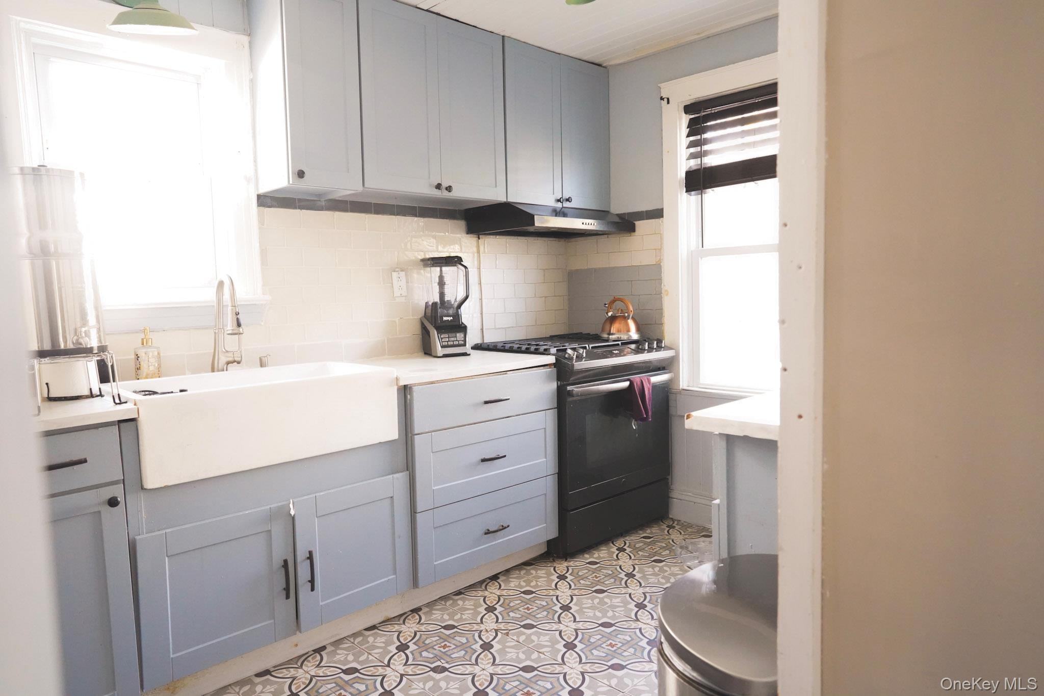 #11 photo, 22 Everett Street, Lynbrook , NY 11563