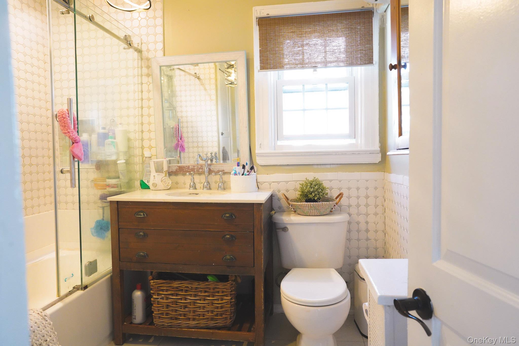 #17 photo, 22 Everett Street, Lynbrook , NY 11563