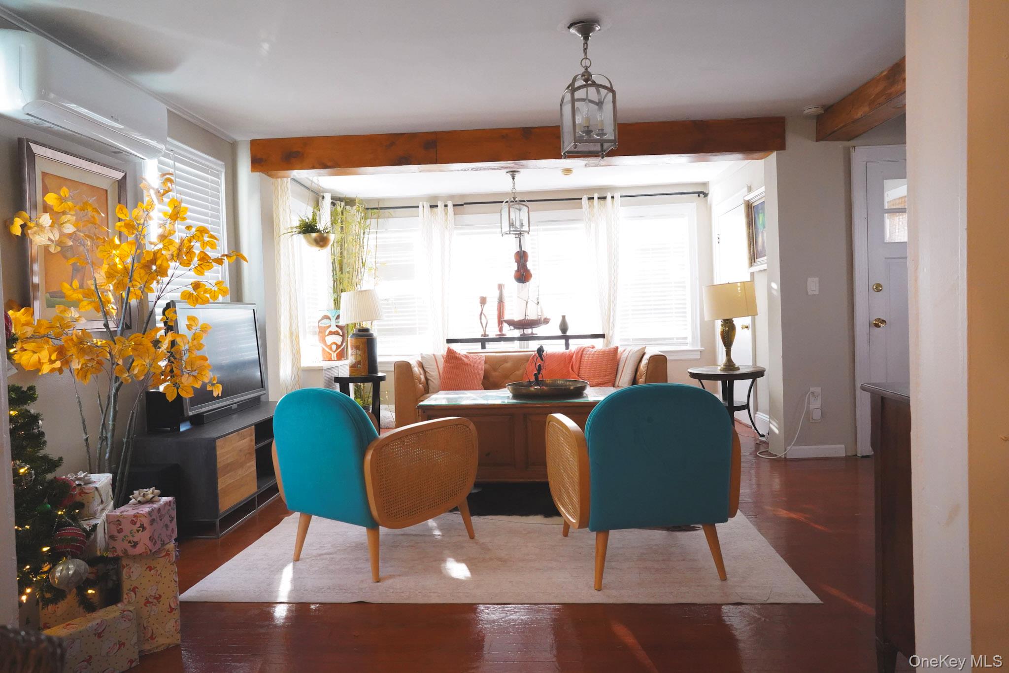 #4 photo, 22 Everett Street, Lynbrook , NY 11563