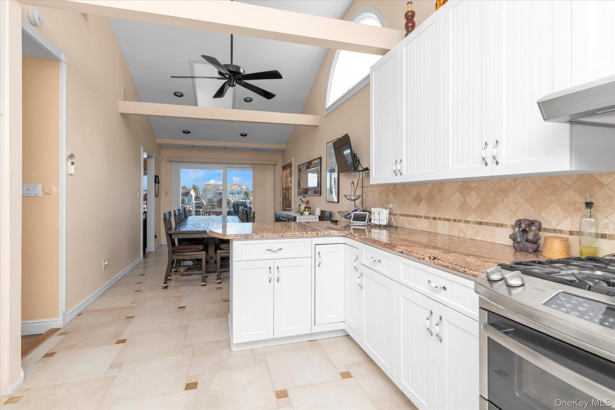 #10 photo, 2072 Legion Street, নাসাউ কাউন্টি Bellmore , NY 11710