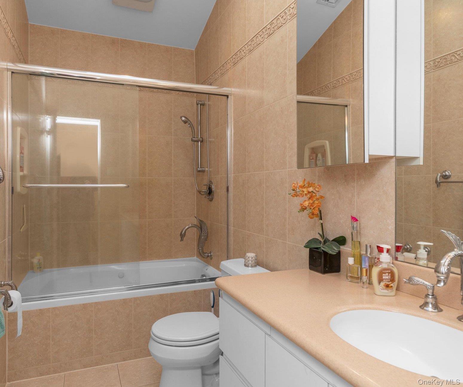 #19 photo, 2072 Legion Street, নাসাউ কাউন্টি Bellmore , NY 11710