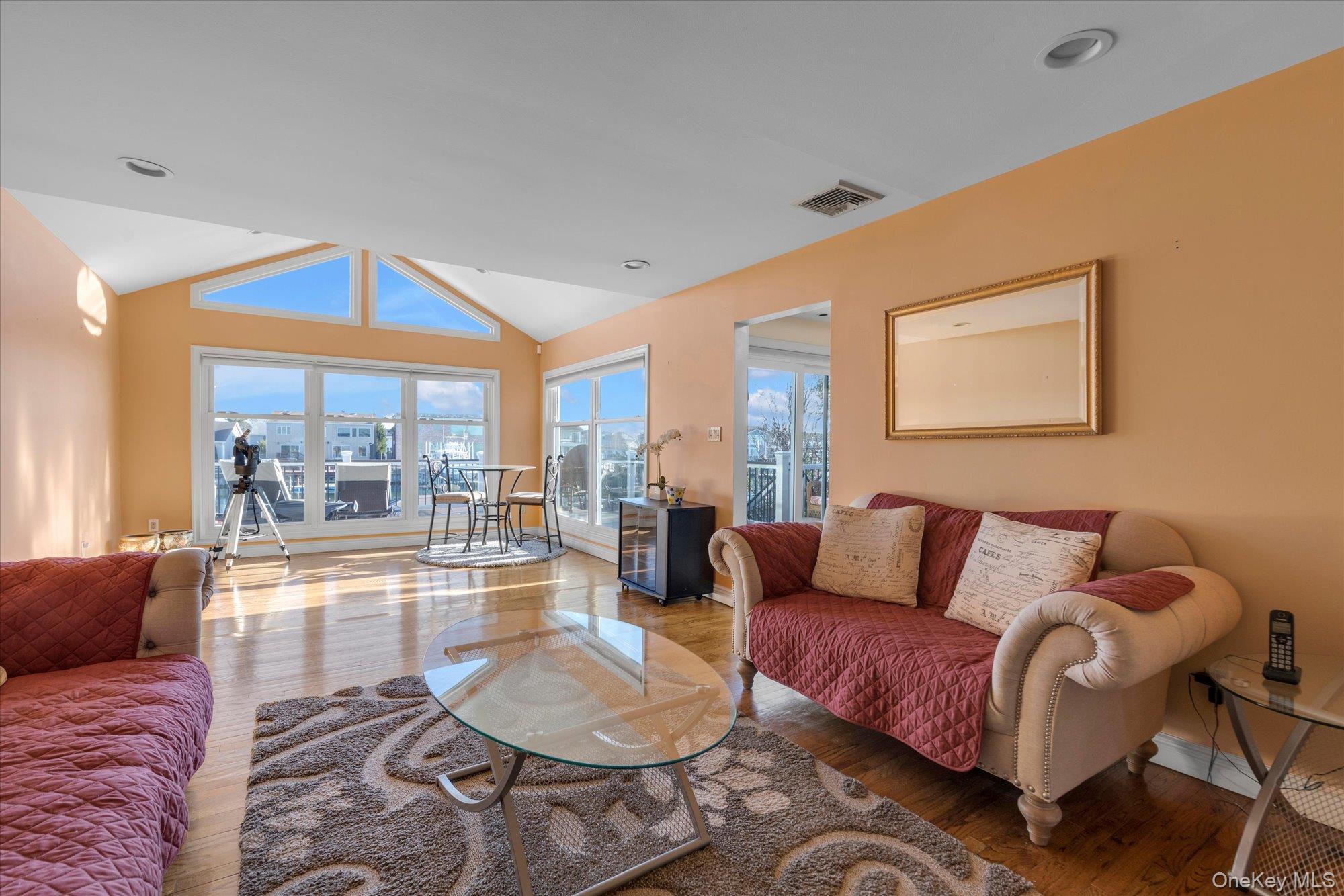 #7 photo, 2072 Legion Street, নাসাউ কাউন্টি Bellmore , NY 11710