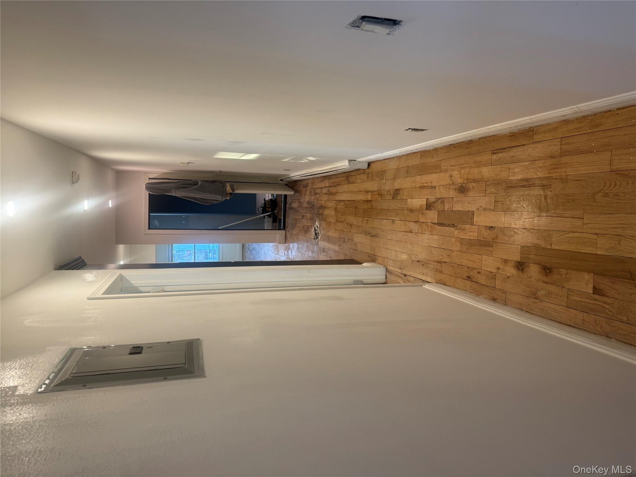 #5 photo, 28 Clinton Avenue, Hempstead , NY 11096