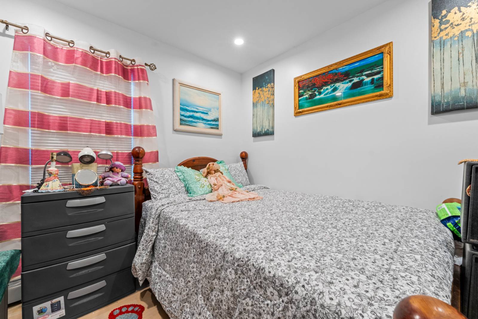 #24 photo, 6702 Almeda Ave, كوينز Arverne , NY 11692