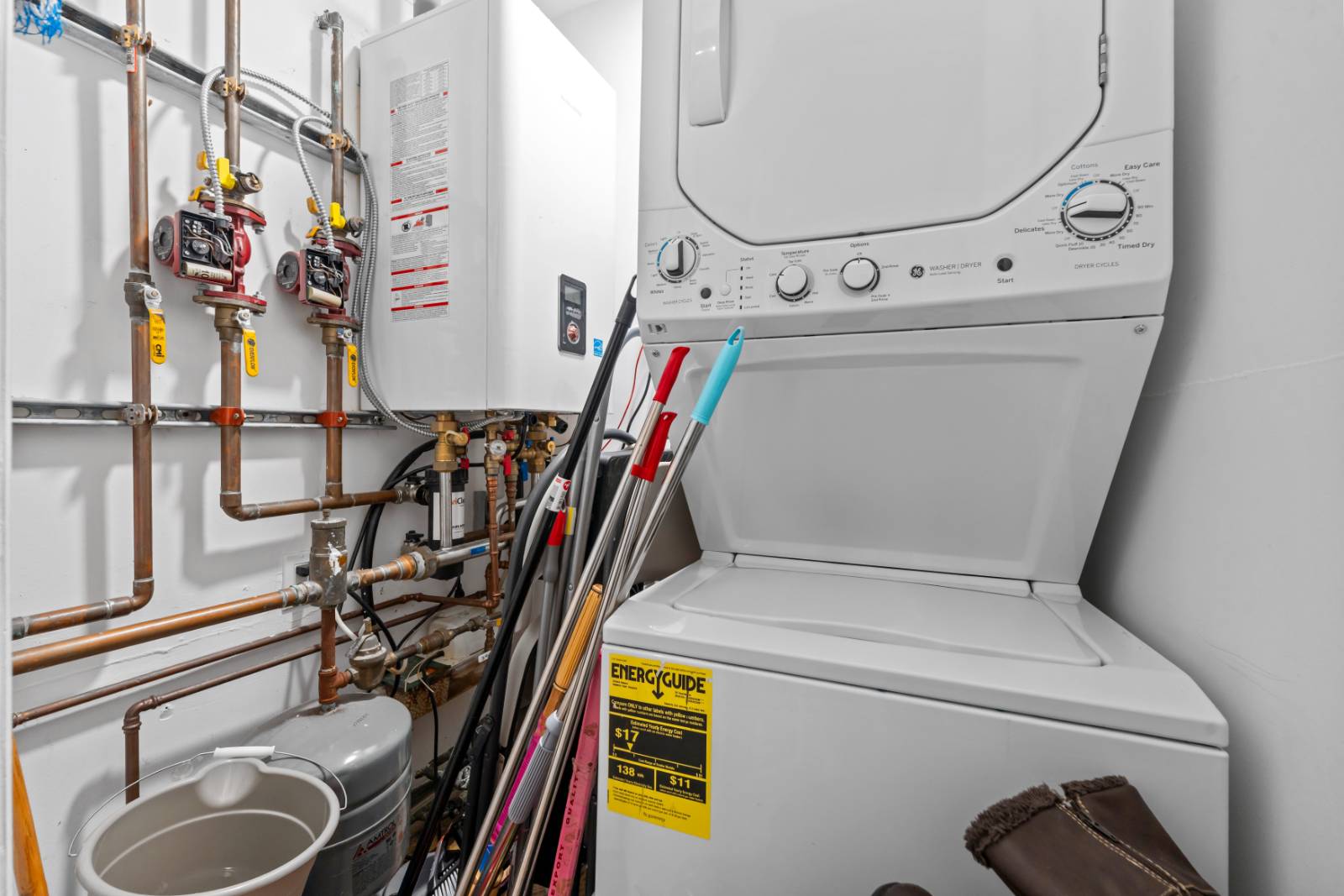 #28 photo, 6702 Almeda Ave, كوينز Arverne , NY 11692