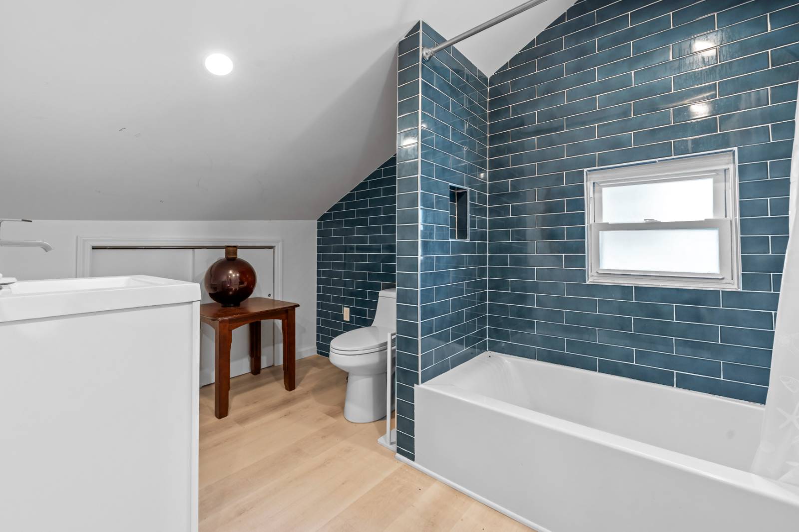 #35 photo, 6702 Almeda Ave, كوينز Arverne , NY 11692