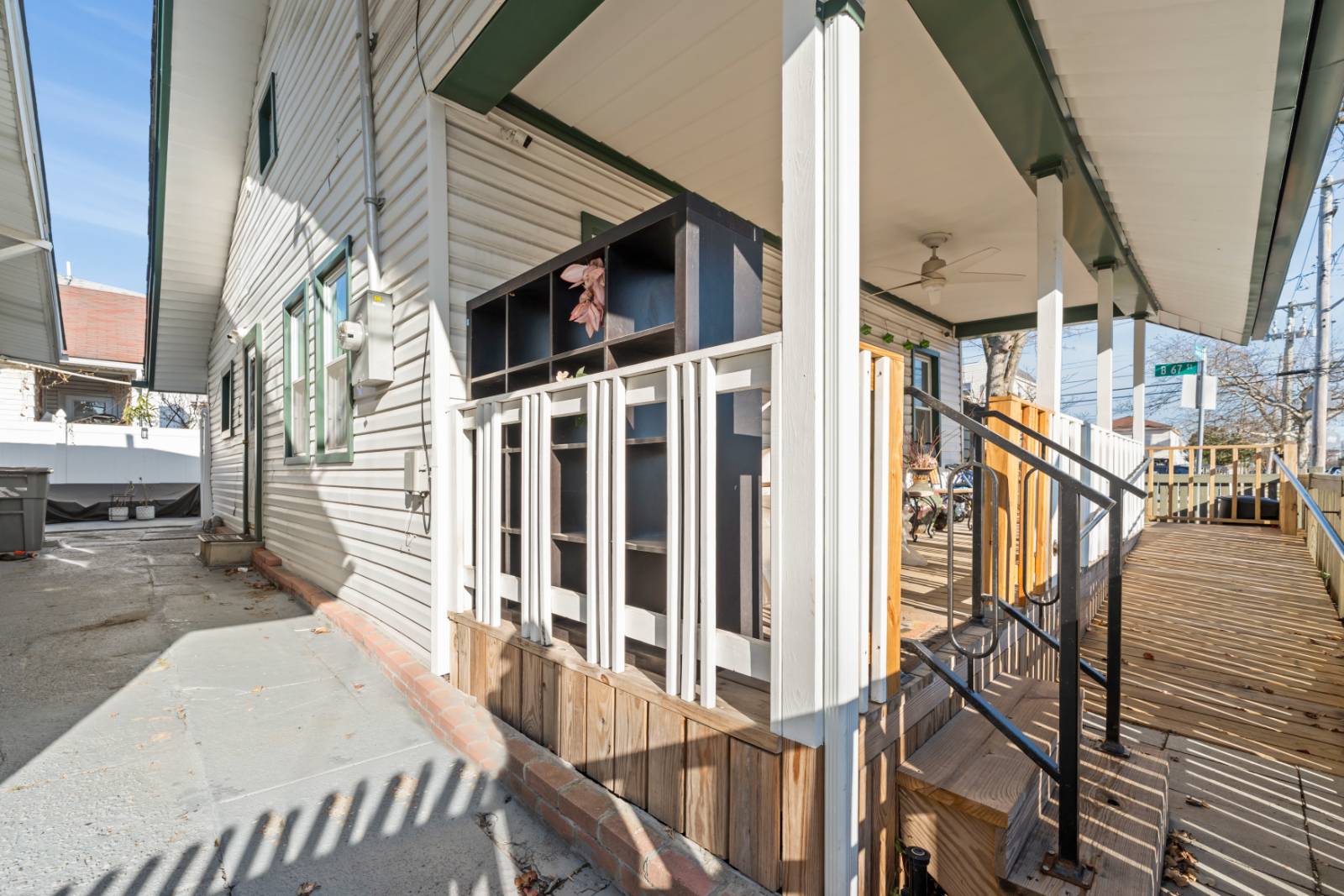 #39 photo, 6702 Almeda Ave, كوينز Arverne , NY 11692