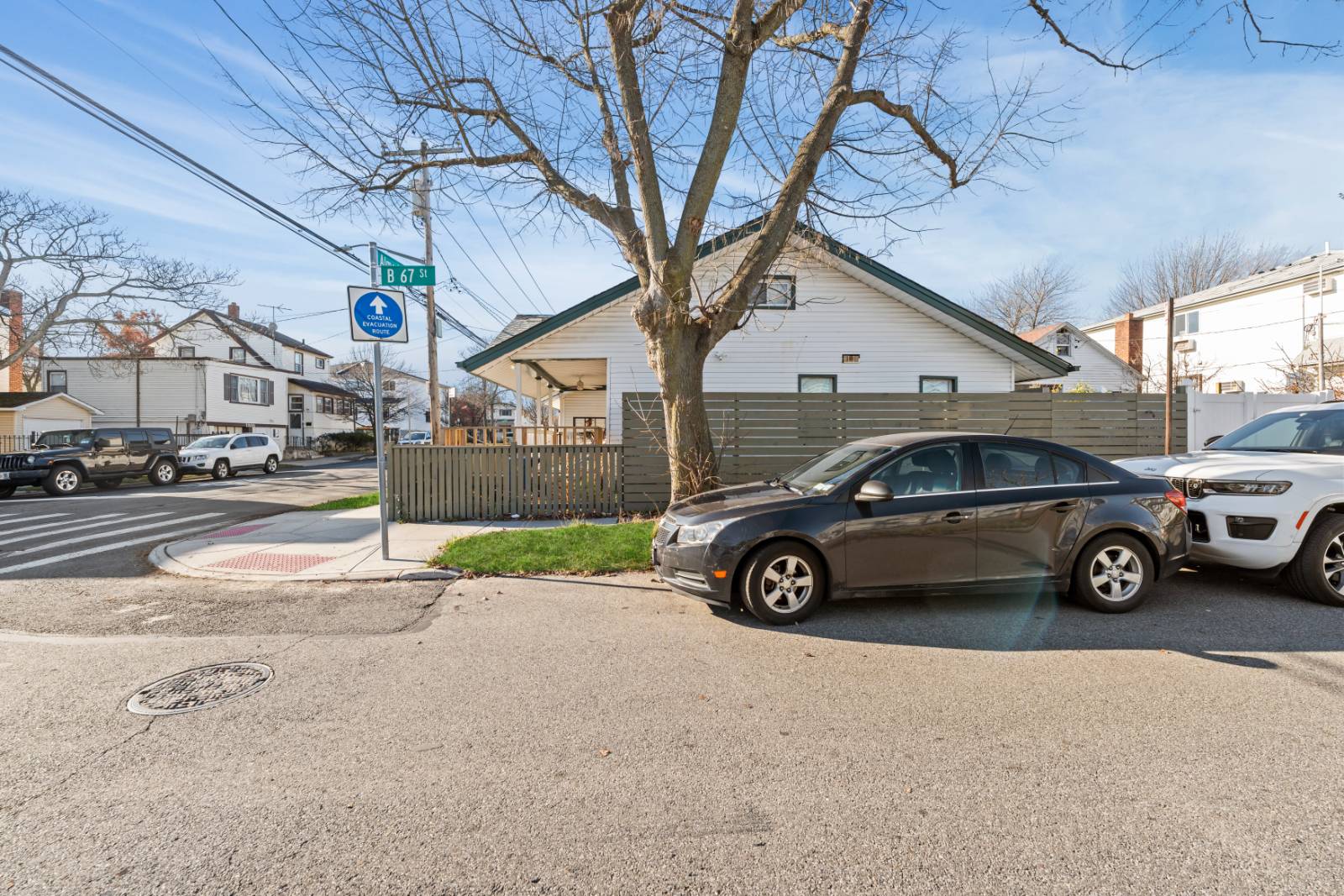 #41 photo, 6702 Almeda Ave, كوينز Arverne , NY 11692