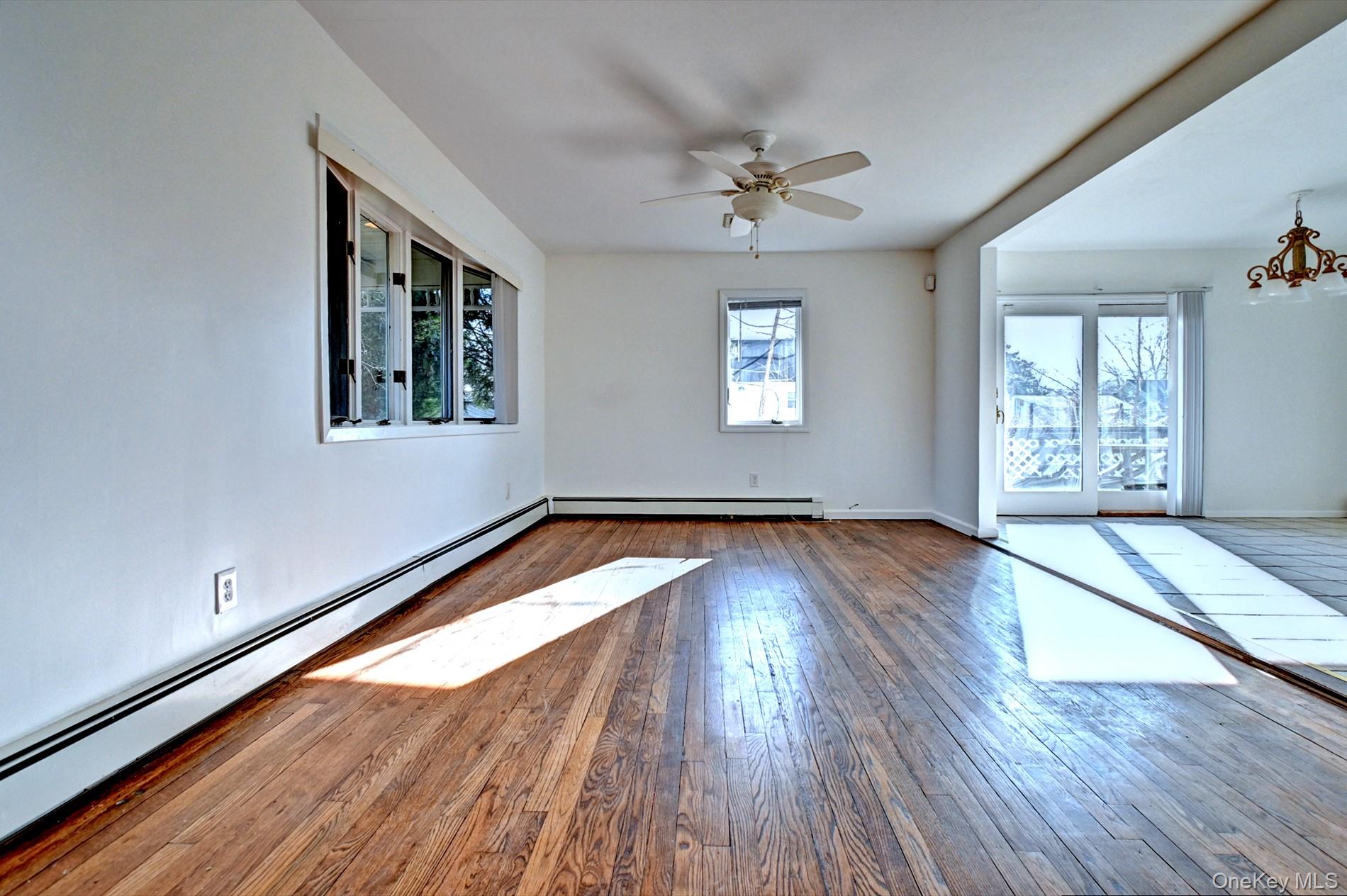 #4 photo, 154 Jefferson Drive, 東長島 Mastic Beach , NY 11951