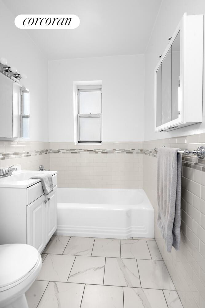 #10 photo, 915 E 17TH Street, Midwood , NY 11230