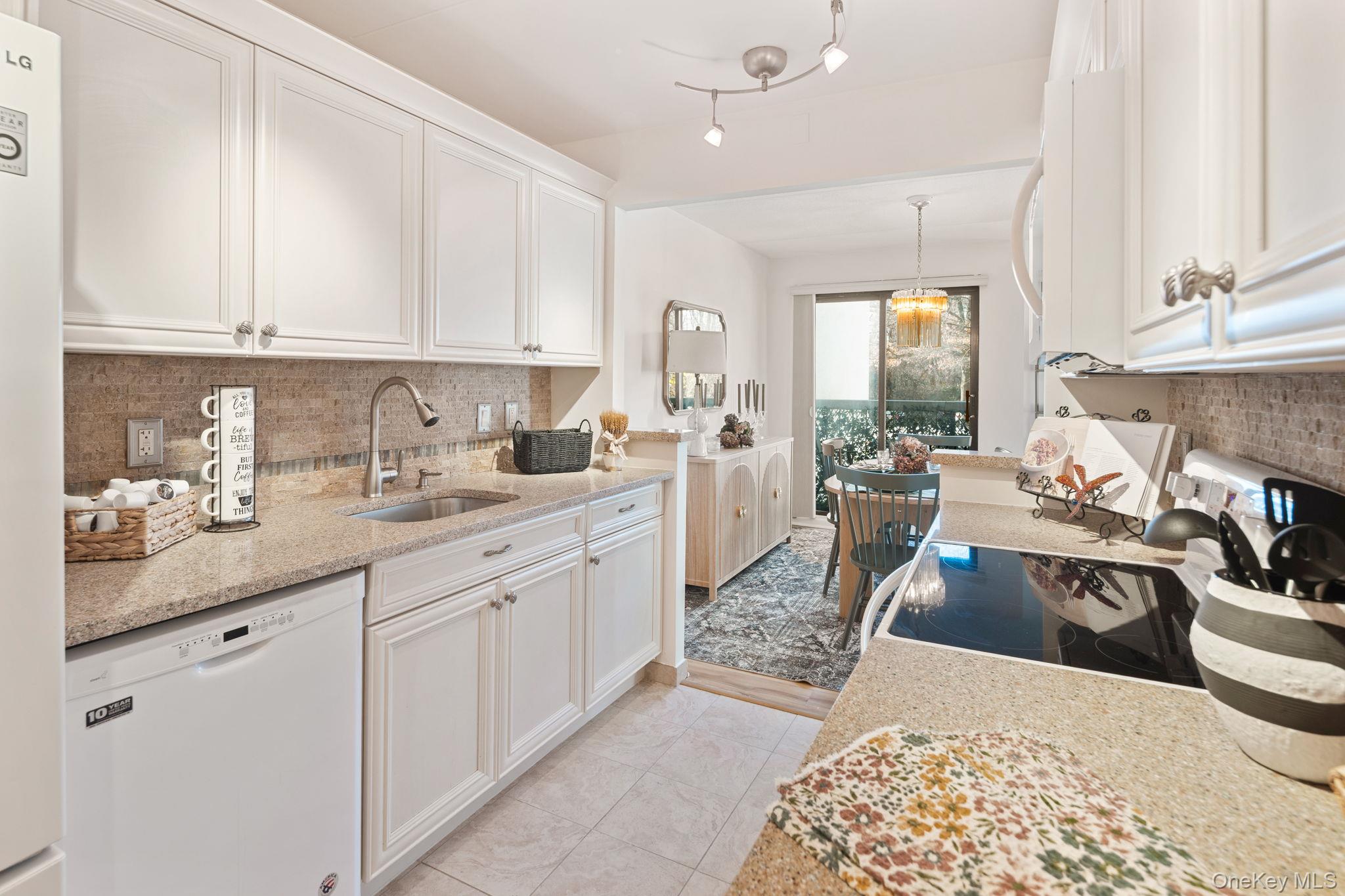 #13 photo, 100 High Point Drive, Hartsdale , NY 10530