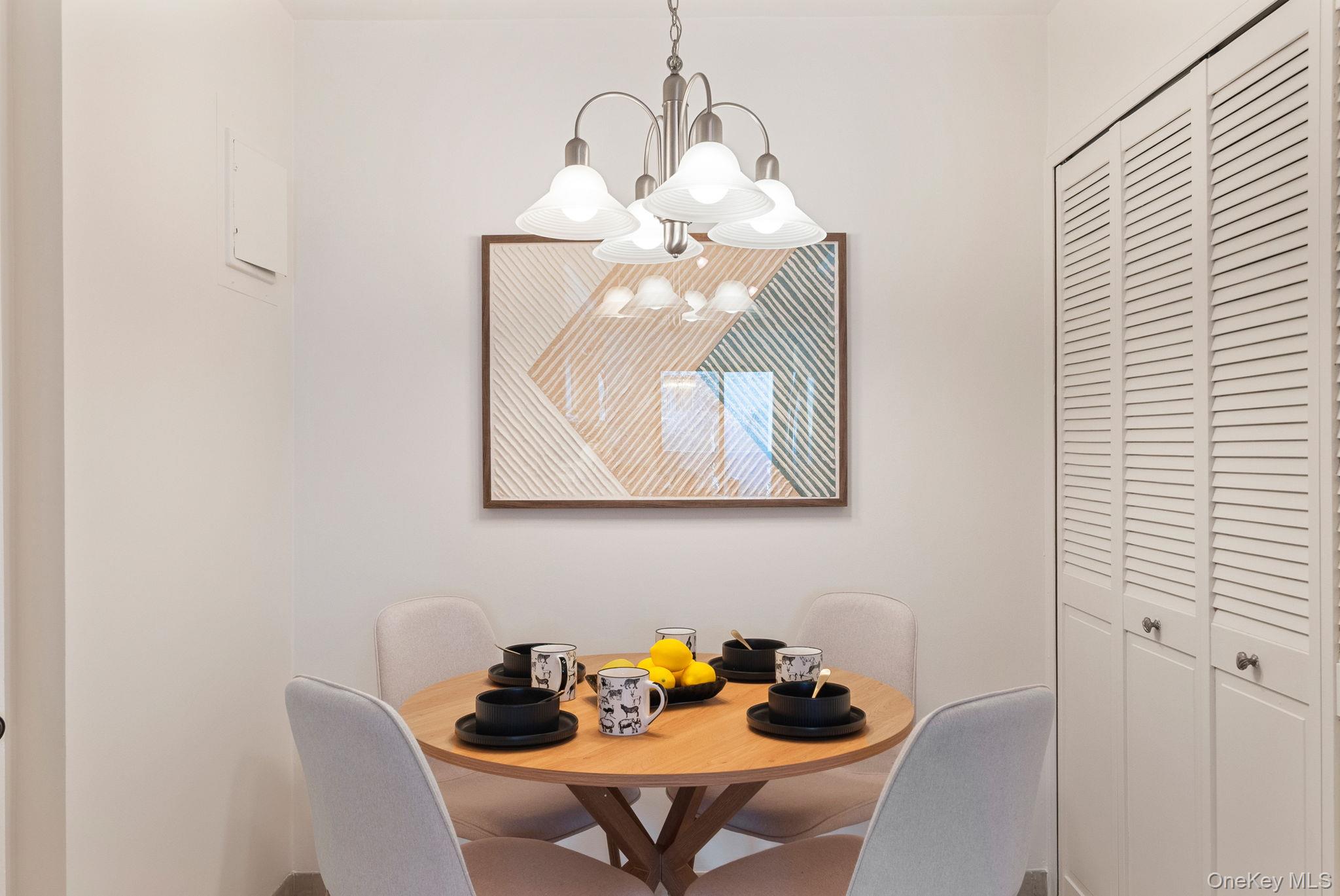 #17 photo, 100 High Point Drive, Hartsdale , NY 10530