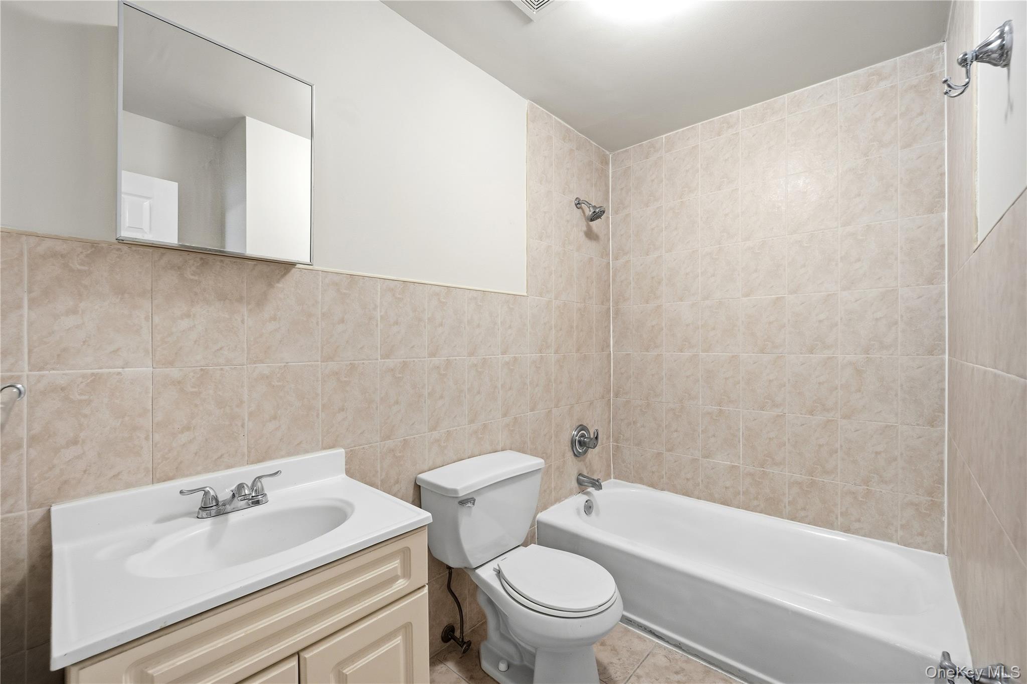 #16 photo, 144-05 Jamaica Avenue, Jamaica , NY 11435