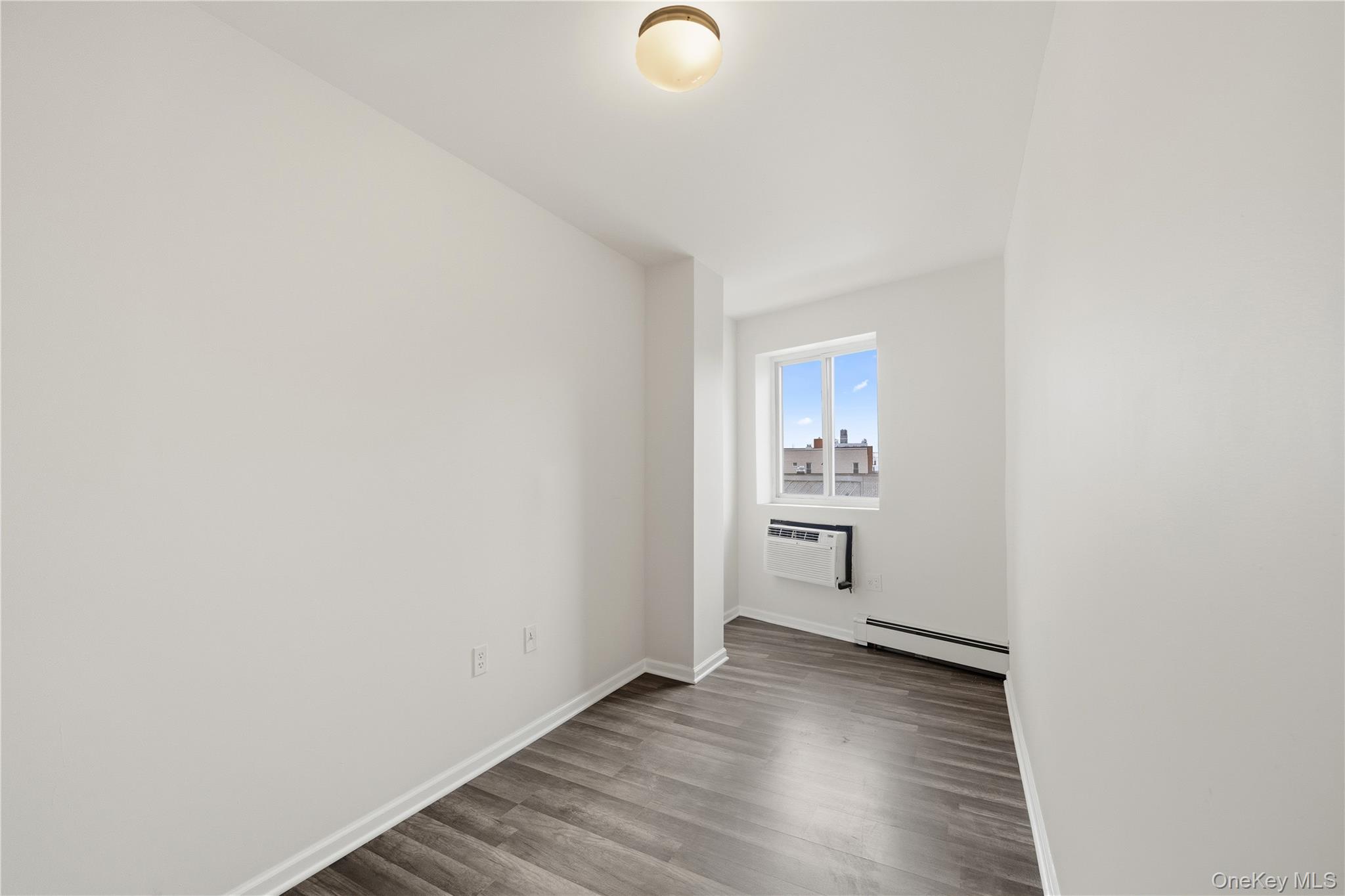 #4 photo, 144-05 Jamaica Avenue, Jamaica , NY 11435